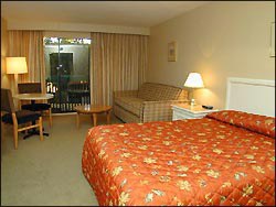 BAYMONT INN & SUITES RED DEER photo 2