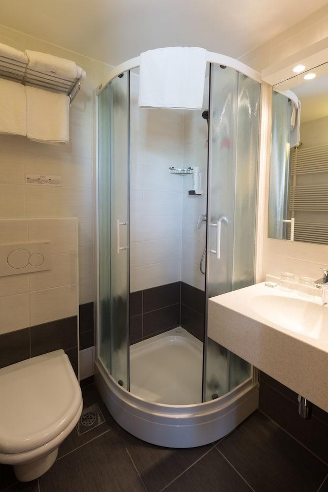 M HOTEL photo 4