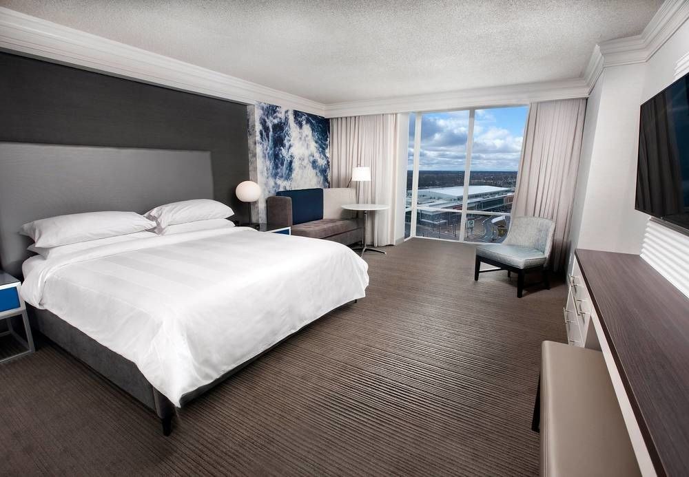 NIAGARA FALLS MARRIOTT ON THE FALLS