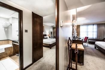 COURTHOUSE HOTEL photo 1