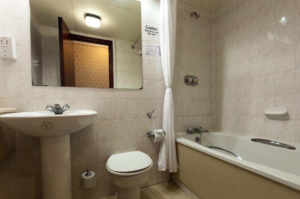 BRITANNIA HOTEL HAMPSTEAD photo 2