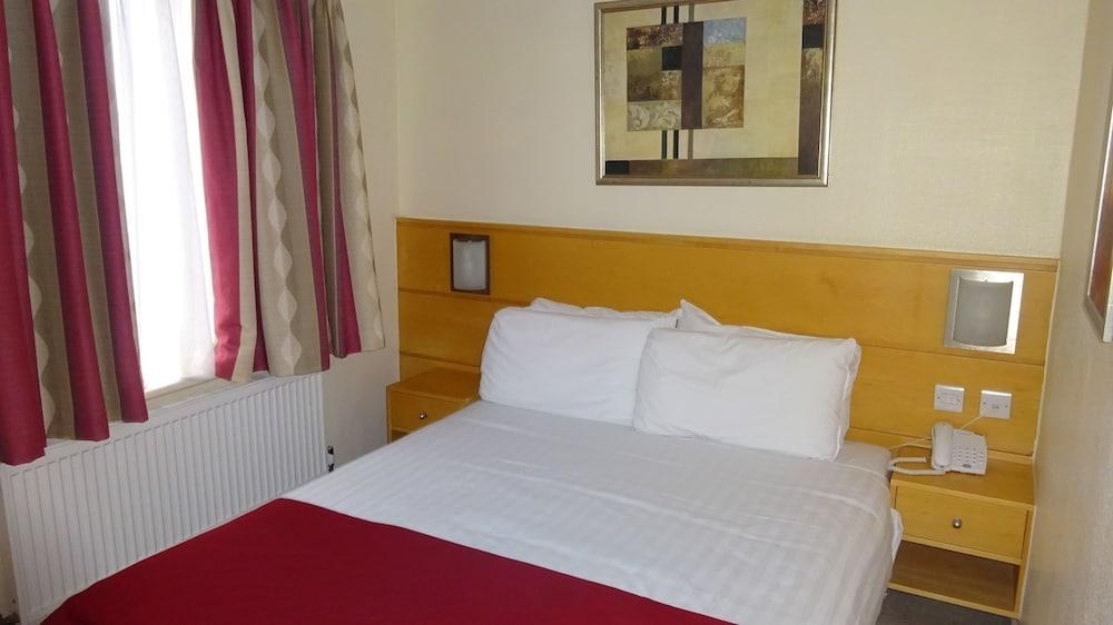 AMERICANA HOTEL photo 4