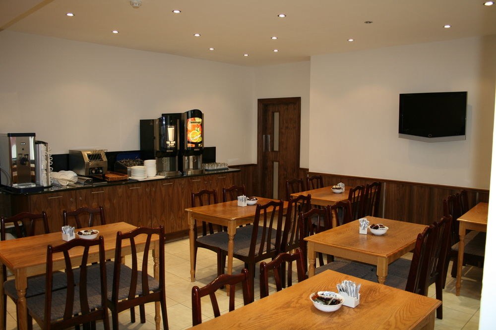WESTBURY HOTEL photo 1