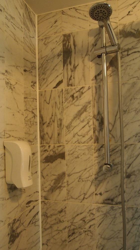 Britannia International Hotel photo 4
