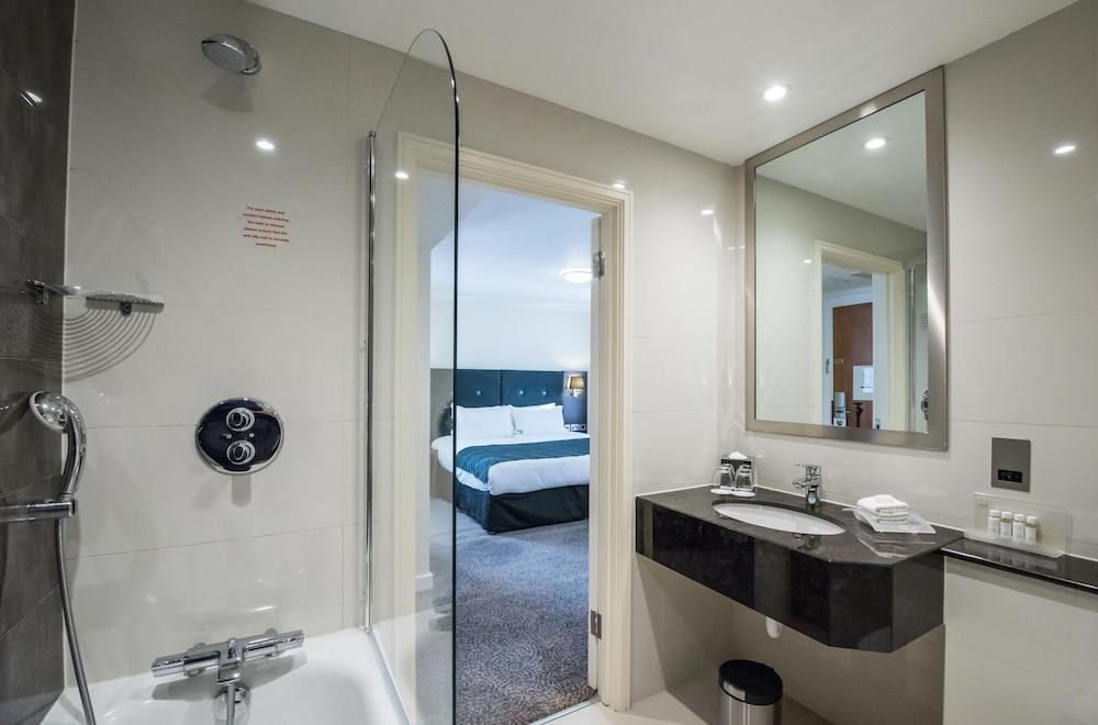 HOLIDAY INN LONDON-KENSINGTON HIGH STREET photo 4