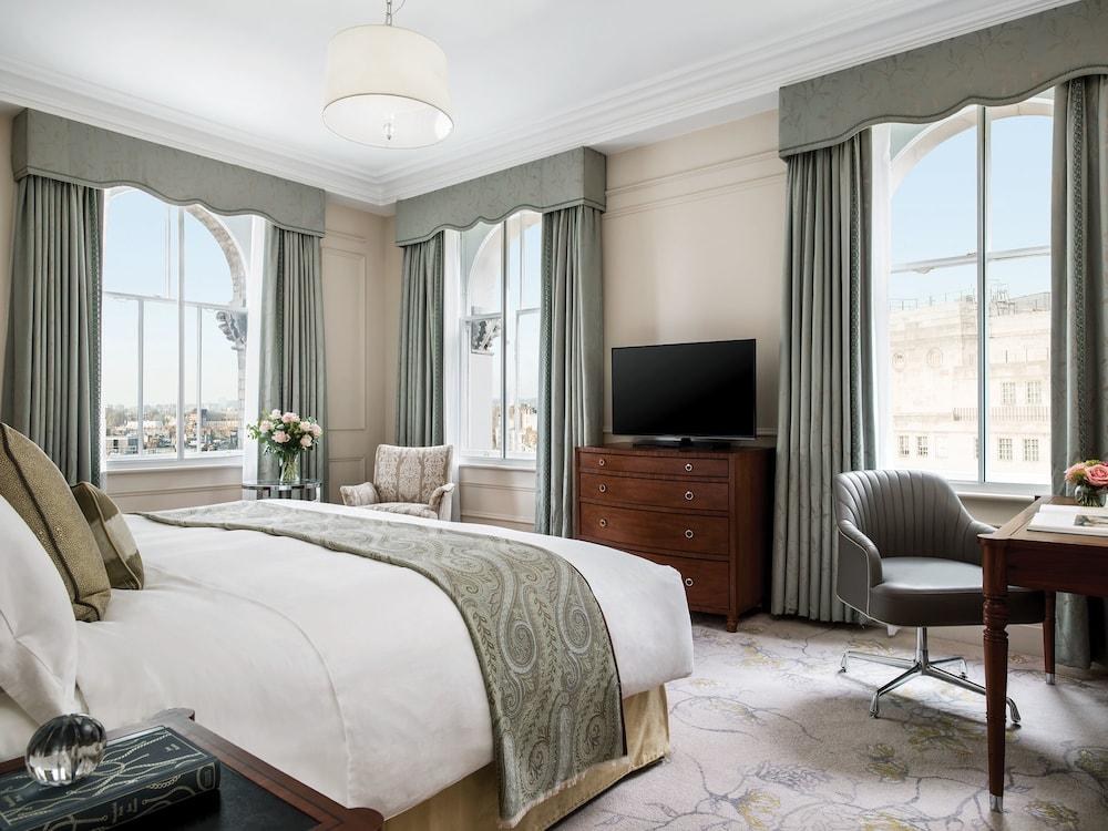 LANGHAM HOTEL photo 4