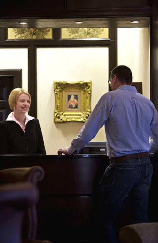 PARLIAMENT HOUSE HOTEL photo 3
