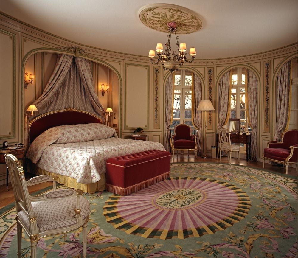 RITZ HOTEL photo 2