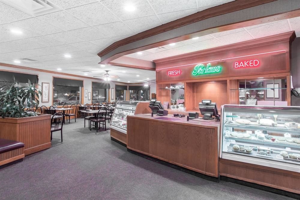RAMADA KELOWNA HOTEL photo 1