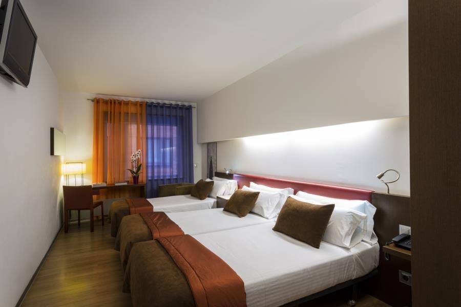 Hotel Indigo Barcelona Plaza Espana photo 1