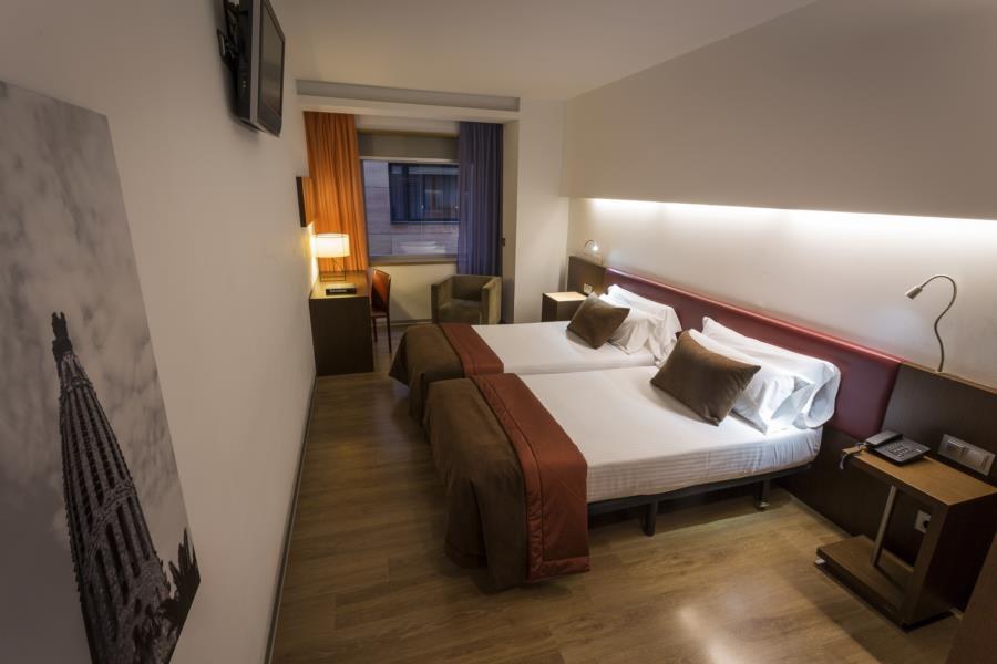 Hotel Indigo Barcelona Plaza Espana photo 3
