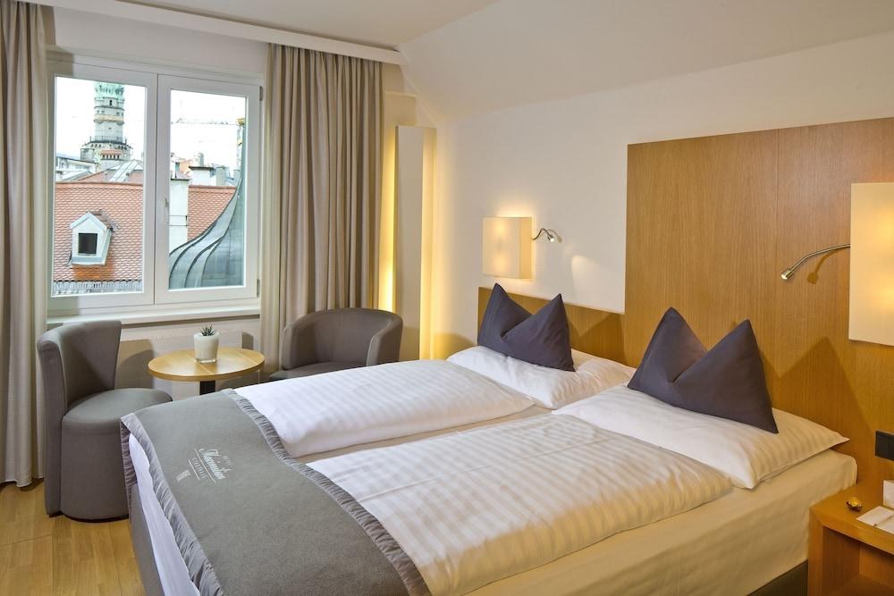 Hotel Maximilian Stadthaus Penz photo 2