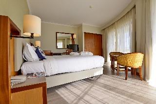 Holiday Inn Algarve Albufeira, an IHG Hotel photo 2
