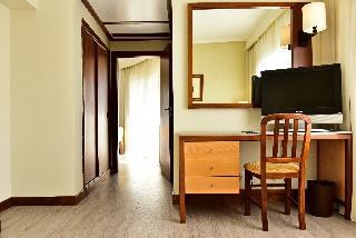 Holiday Inn Algarve Albufeira, an IHG Hotel photo 4