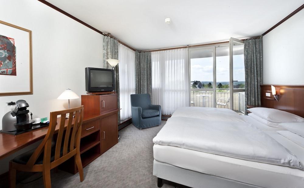 RADISSON BLU PARK HOTEL & CONFERENCE CENTRE photo 2