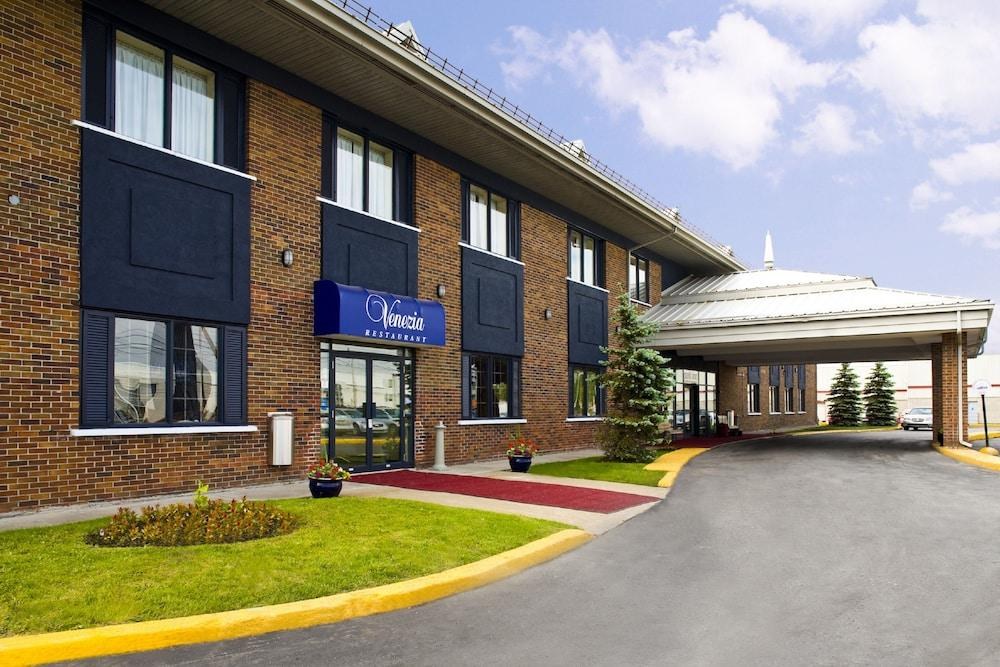 TRAVELODGE BY WYNDHAM MONTREAL AIRPORT photo 2
