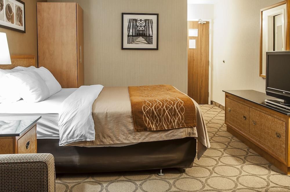 COMFORT INN photo 2