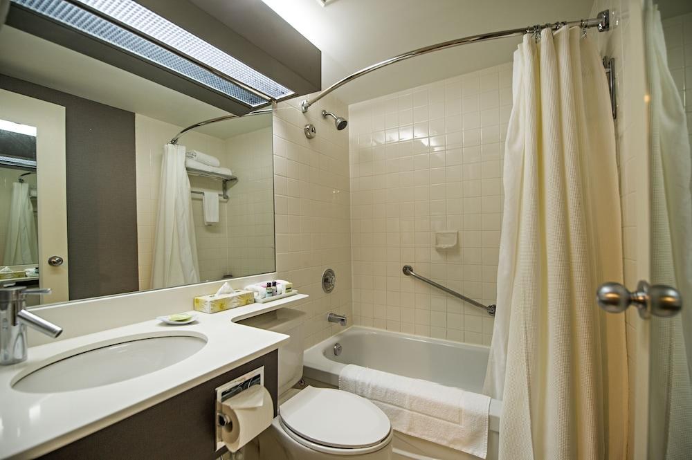 CAMBRIDGE SUITES HOTEL photo 3