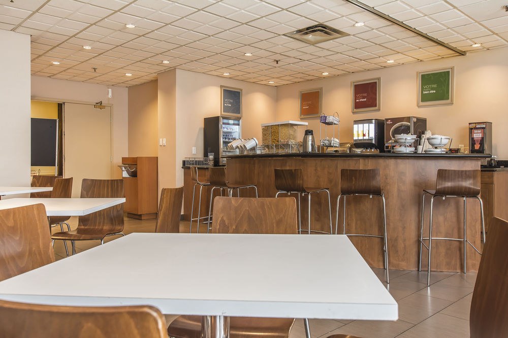 COMFORT SUITES DOWNTOWN