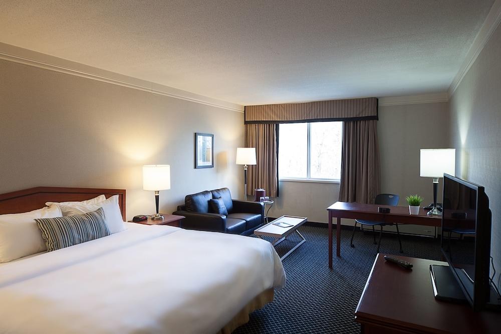 TORONTO DON VALLEY HOTEL & SUITES photo 3