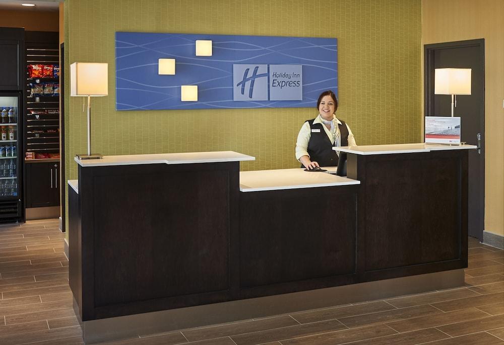 HOLIDAY INN EXPRESS TORONTO NORTH YORK photo 2