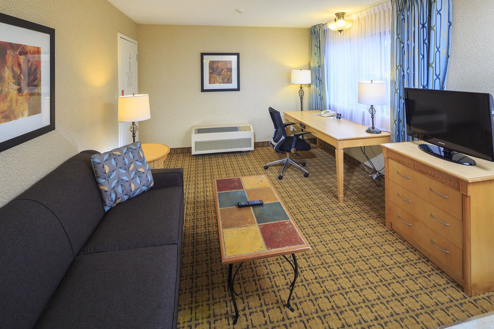 ACCENT INNS VANCOUVER AIRPORT photo 1