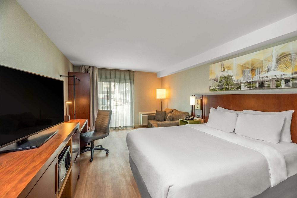 COMFORT INN WINNIPEG AIRPORT photo 3