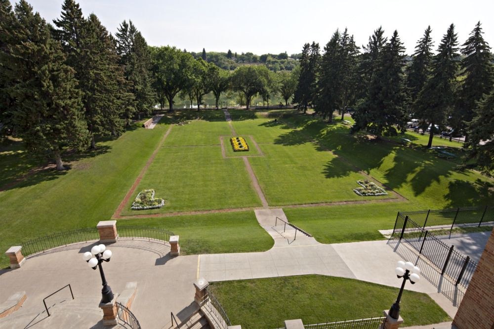 DELTA HOTELS BESSBOROUGH photo 2