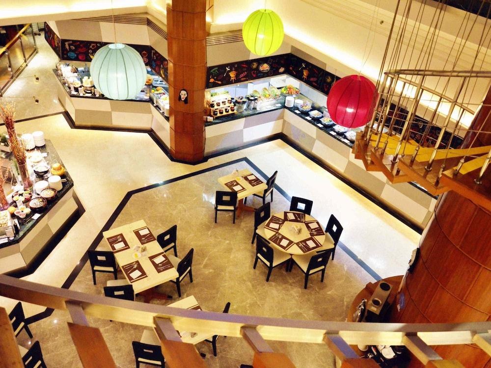NOVOTEL BEIJING PEACE photo 4
