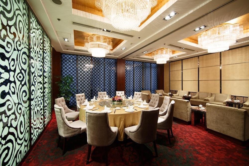 EQUATORIAL HOTEL SHANGHAI photo 3