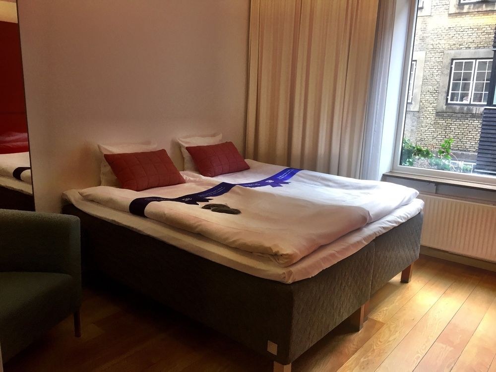 FIRST HOTEL TWENTYSEVEN