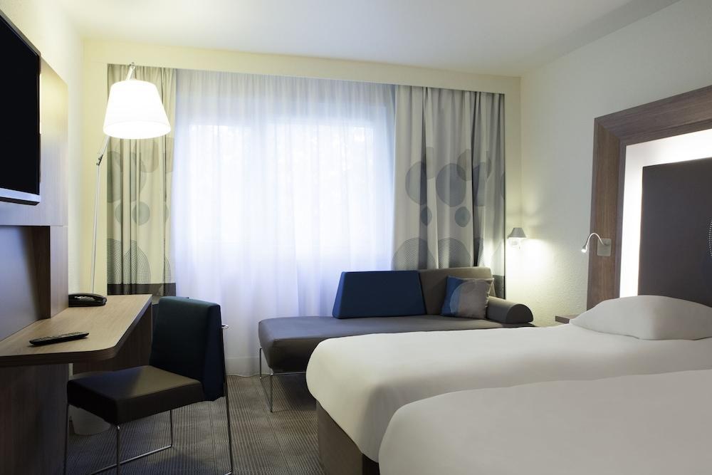 NOVOTEL MARSEILLE CENTRE PRADO photo 2