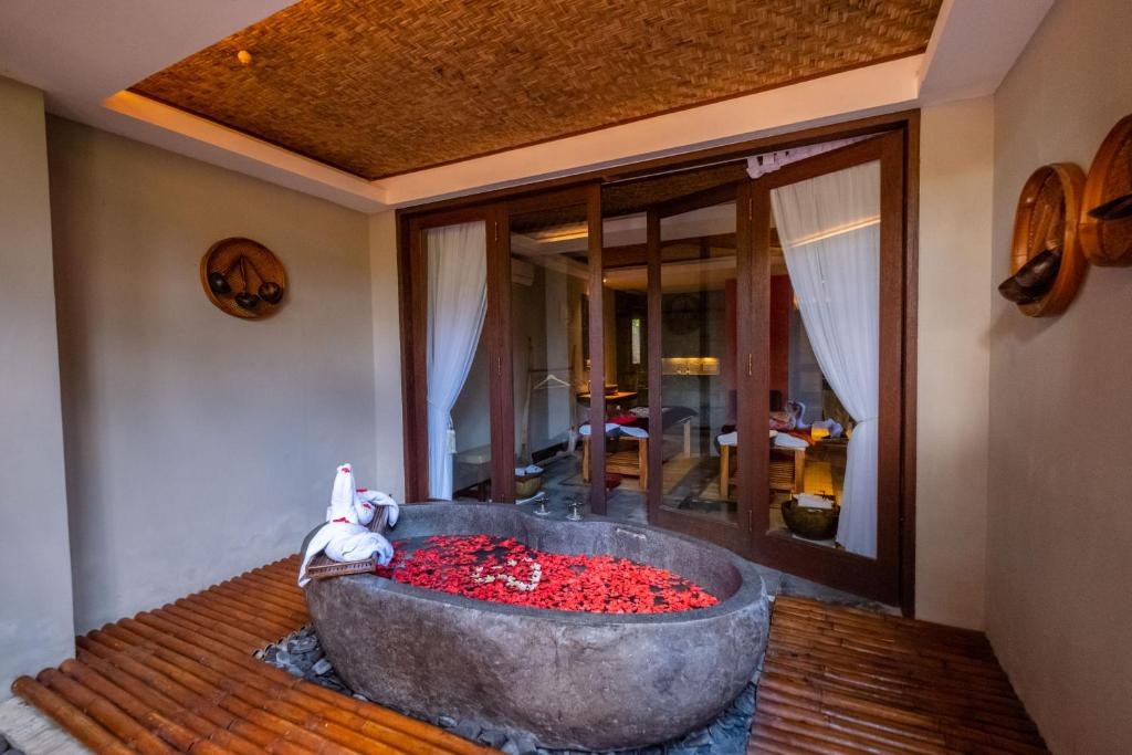 RAMA BEACH RESORT AND VILLAS photo 2