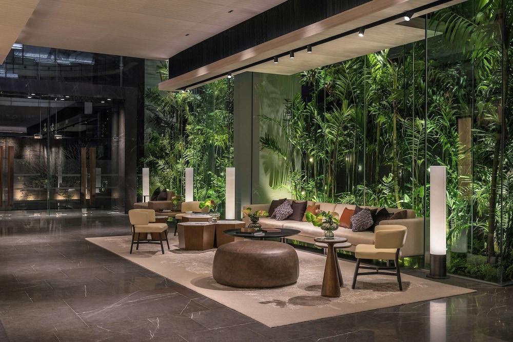 DoubleTree by Hilton Bangkok Ploenchit photo 4