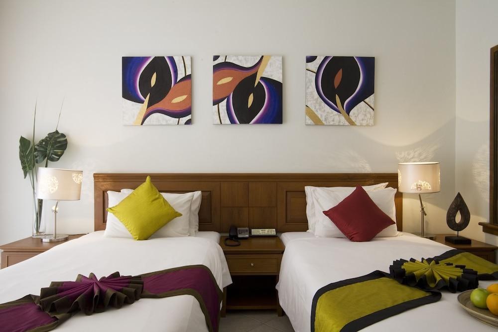 SUNSET BEACH RESORT photo 3