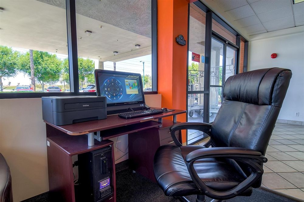 MOTEL 6 ANAHEIM MAINGATE