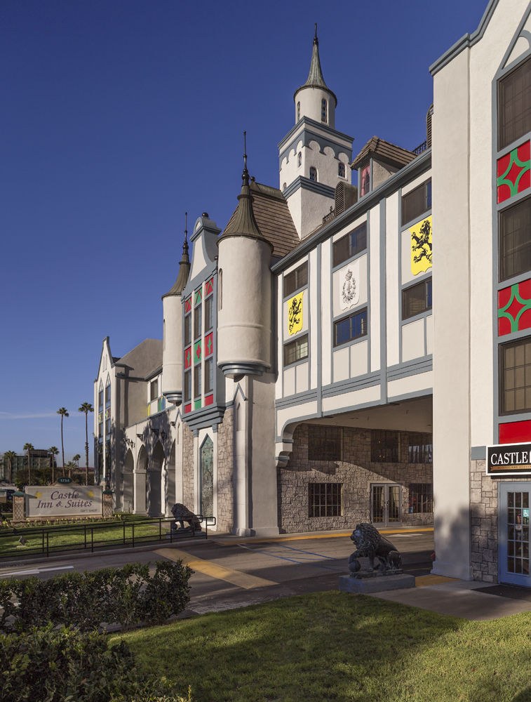 CASTLE INN AND SUITES