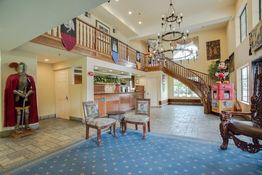 CASTLE INN AND SUITES photo 3