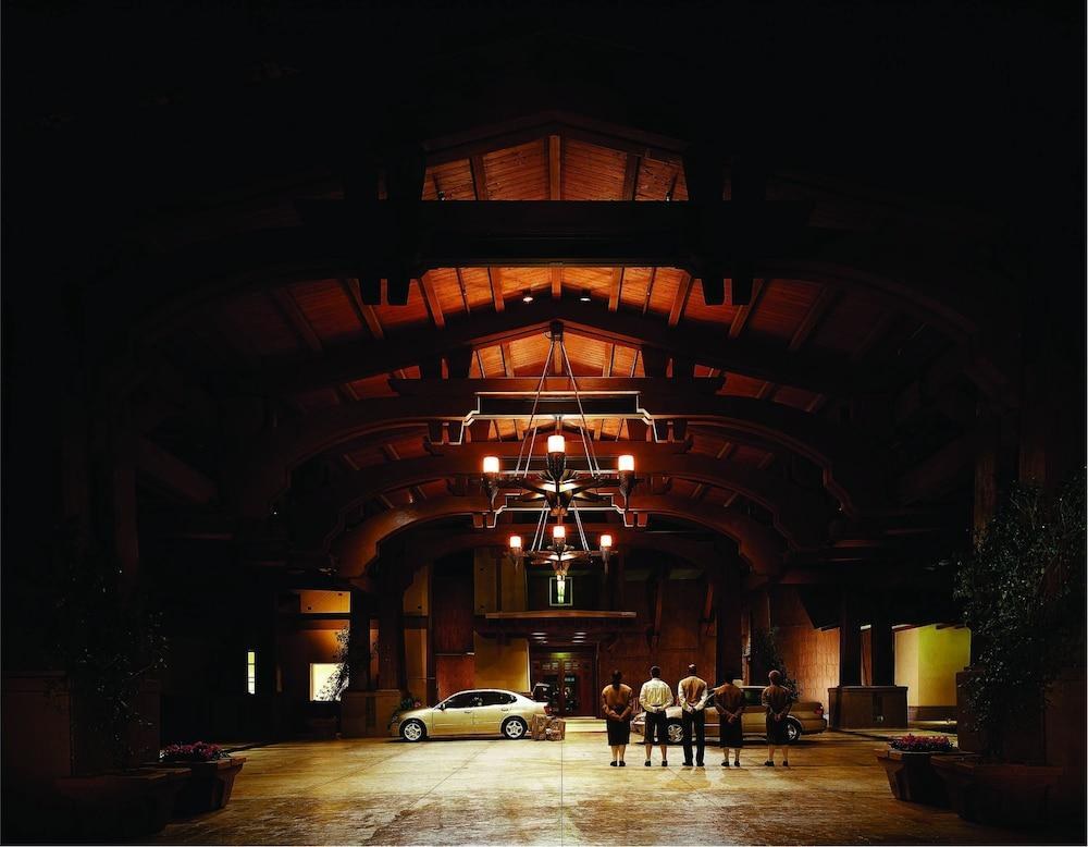DISNEY'S GRAND CALIFORNIAN HOTEL & SPA photo 3