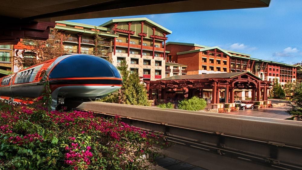 DISNEY'S GRAND CALIFORNIAN HOTEL & SPA photo 4