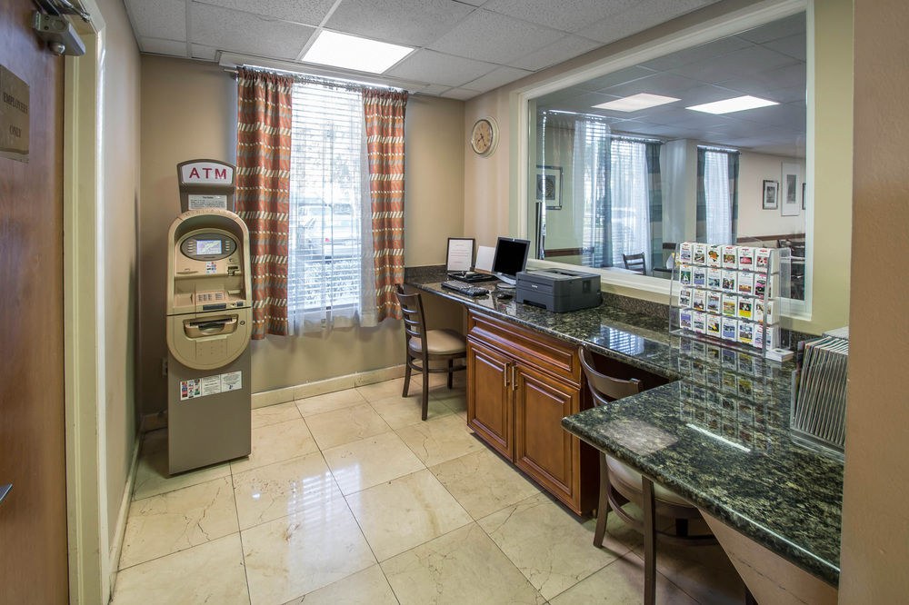 COMFORT INN & SUITES FT. LAUDERDALE EXECUTIVE AIRP photo 1