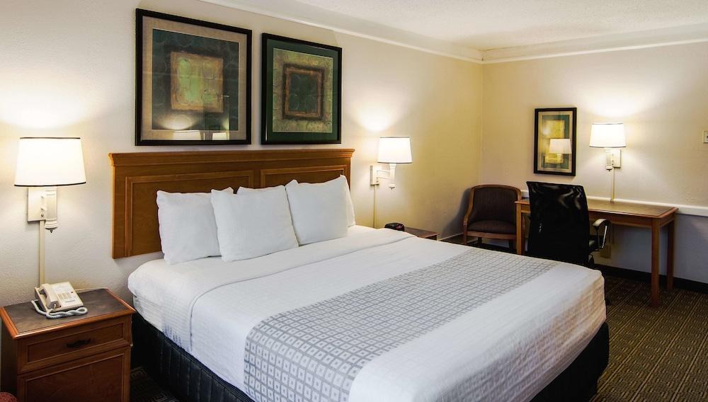 LA QUINTA INN LEXINGTON photo 3