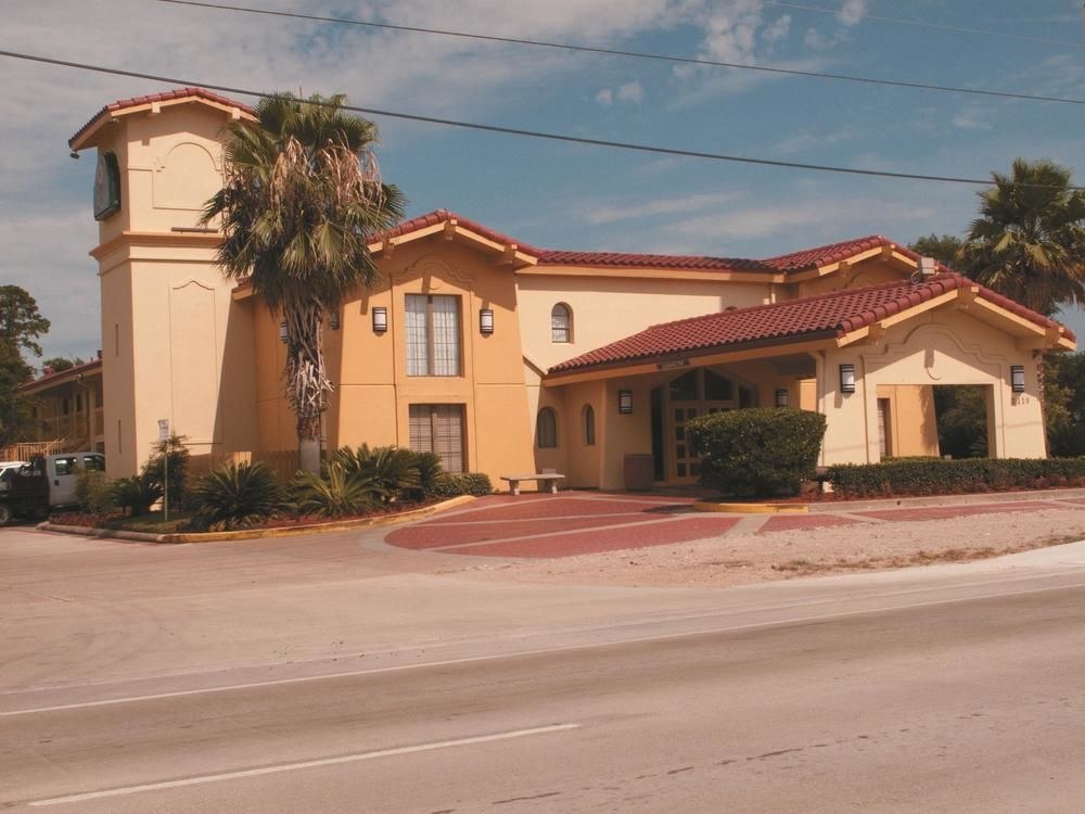LA QUINTA INN LUFKIN photo 1