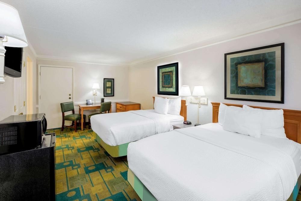 LA QUINTA INN LUFKIN photo 3