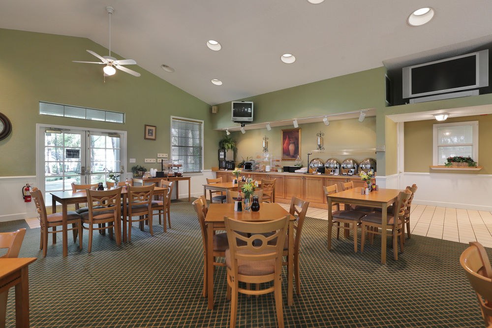 OAK PLANTATION RESORT