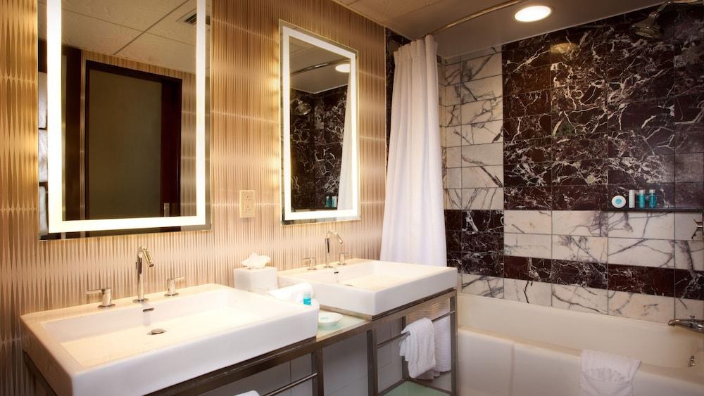 DISNEY'S CONTEMPORARY RESORT photo 4