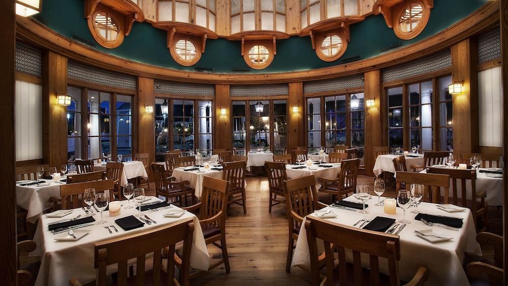 DISNEY'S BEACH CLUB RESORT photo 2