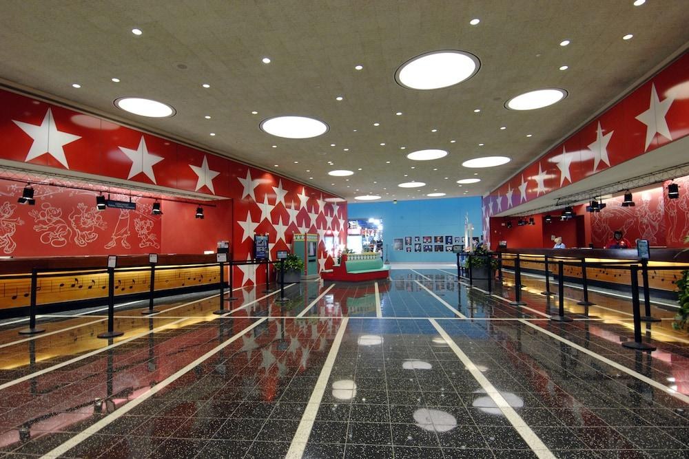DISNEY'S ALL-STAR MUSIC RESORT photo 2