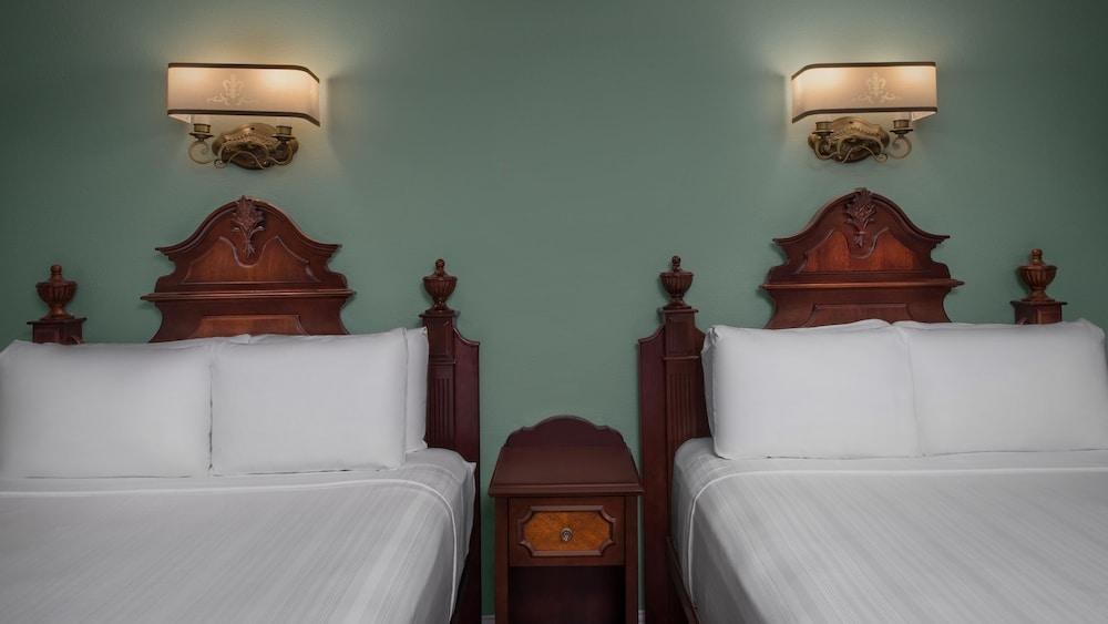 DISNEY'S PORT ORLEANS RESORT - FRENCH QUARTER photo 4