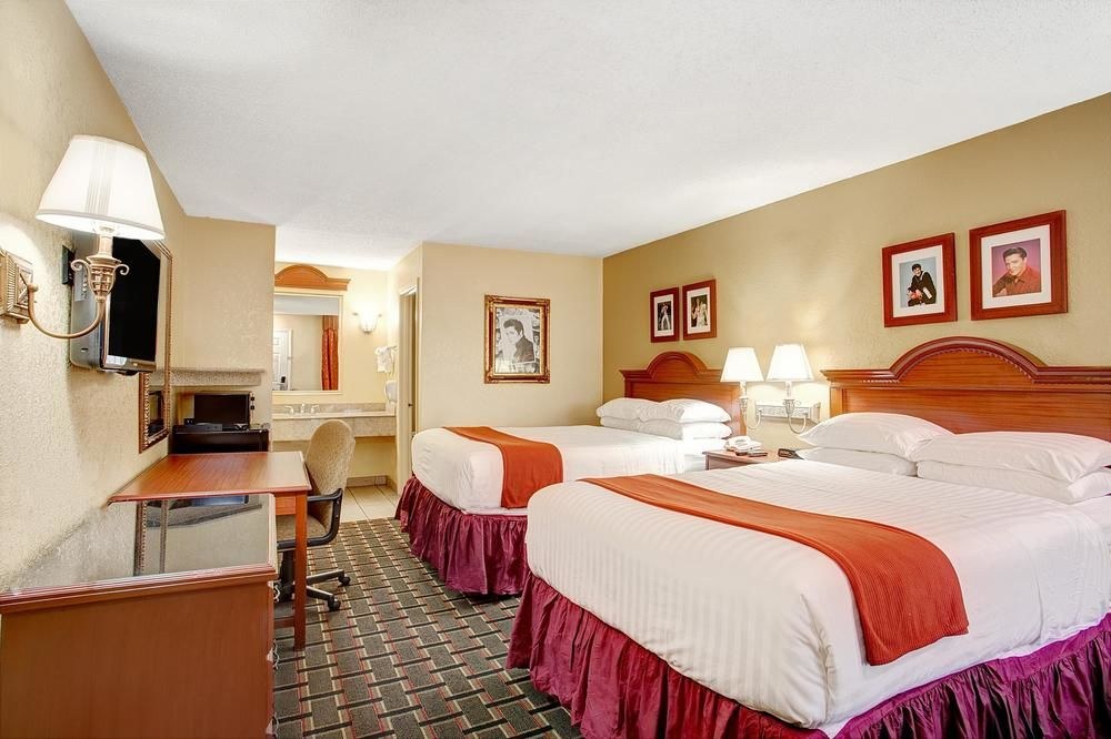 DAYS INN GRACELAND